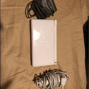 White Nintendo DS